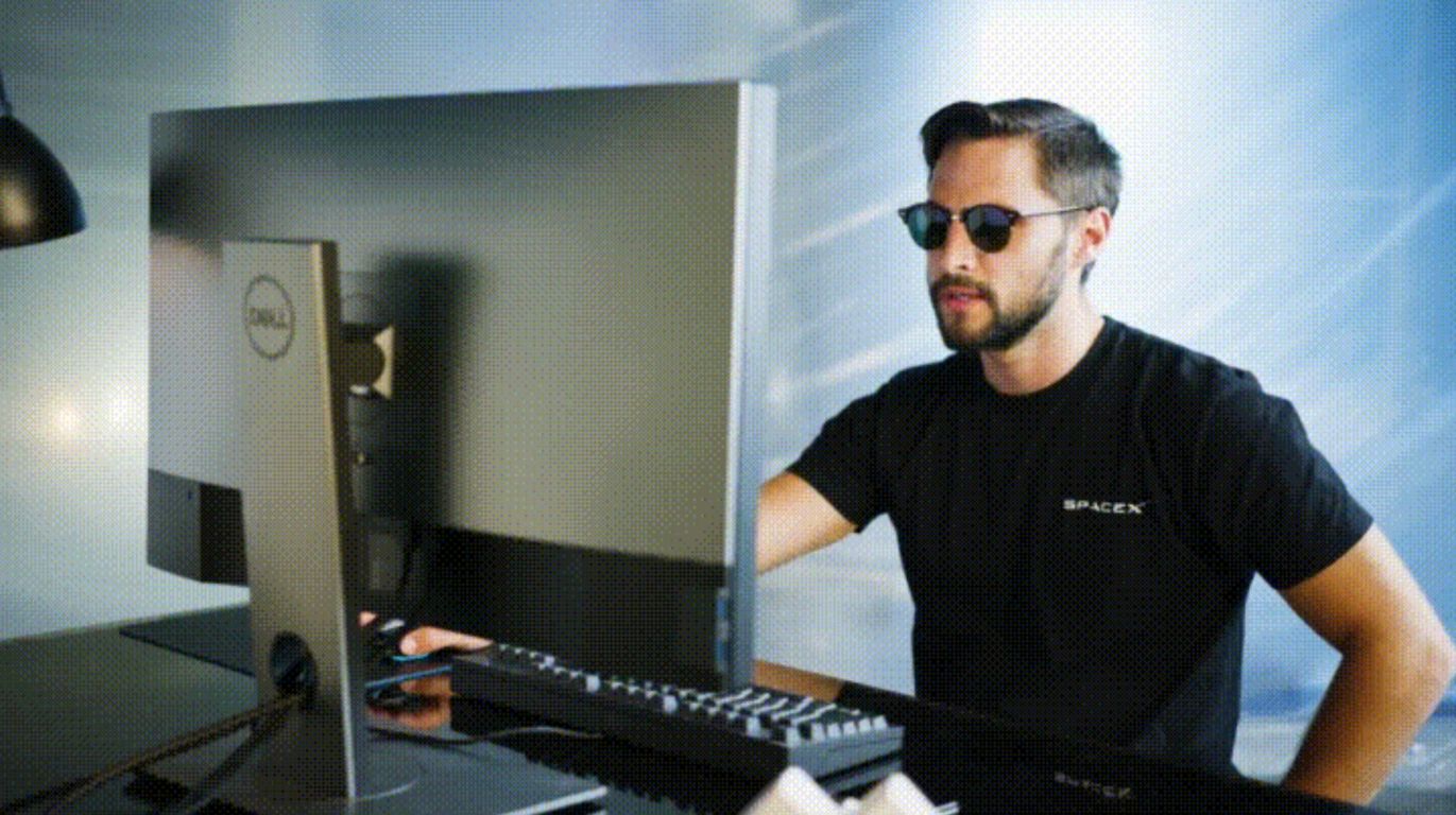 up2718.gif