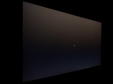 102_ravn_glowblack.jpg